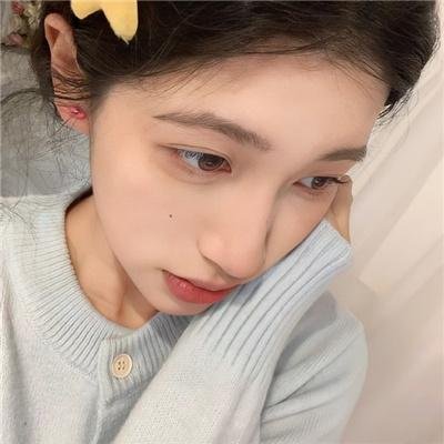 推动摇篮的手